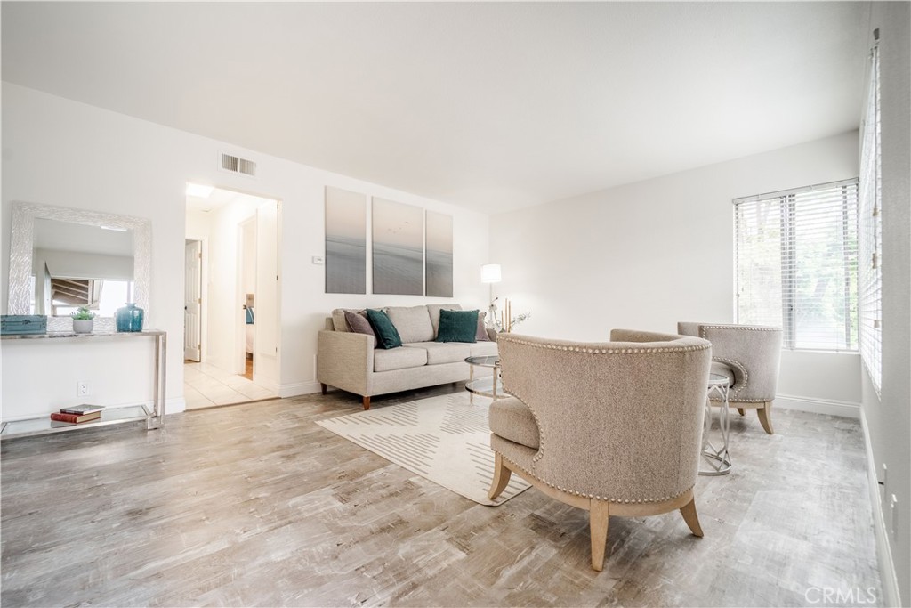 46 Echo Run, Unit 16 Irvine, CA 92614 - Photo 2 of 25