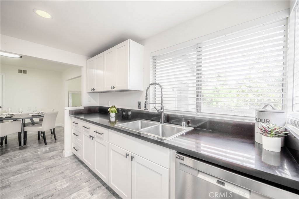 46 Echo Run, Unit 16 Irvine, CA 92614 - Photo 7 of 25