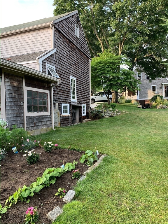 186 Elm Street Hanover, MA 02339 - Photo 13 of 15