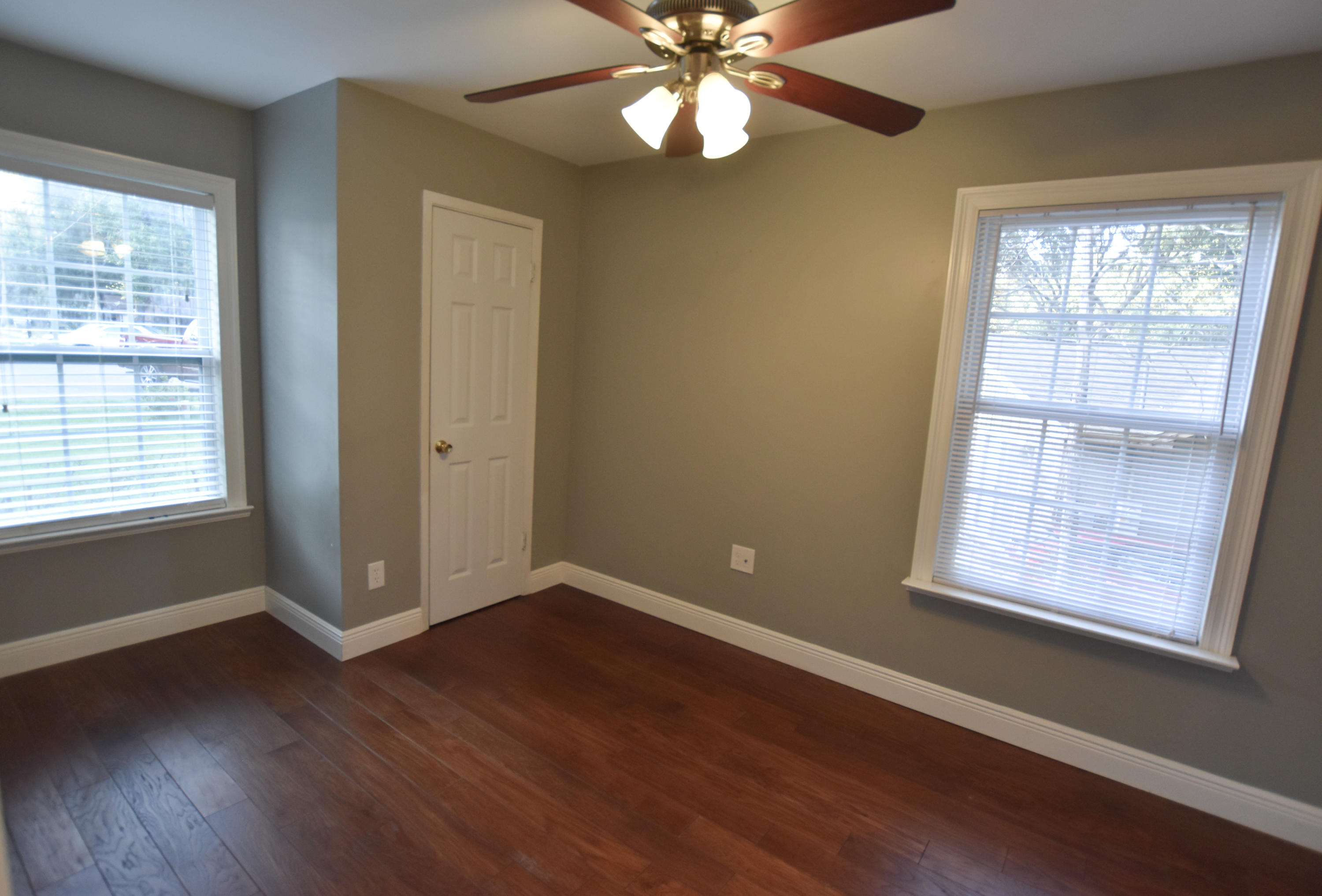 535 Woodlow Road Niceville, FL 32578 - Photo 32 of 42 Bedroom 2 Front