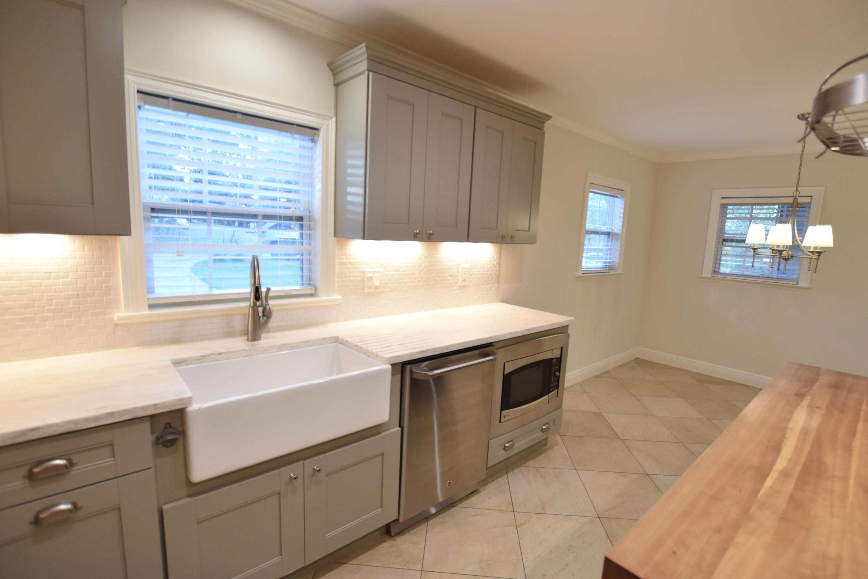 535 Woodlow Road Niceville, FL 32578 - Photo 5 of 42 Farmhouse Sink