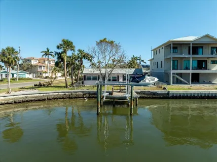 $775,000 | 11480 4th Street East, Treasure Island, FL 33706