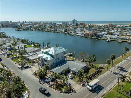 $775,000 | 11480 4th Street East, Treasure Island, FL 33706