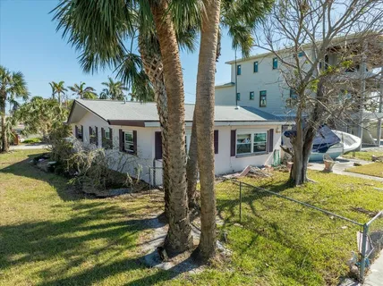 $775,000 | 11480 4th Street East, Treasure Island, FL 33706