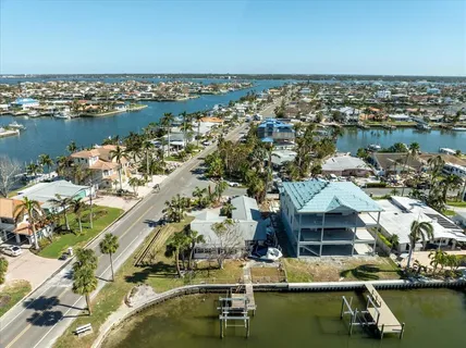 $775,000 | 11480 4th Street East, Treasure Island, FL 33706