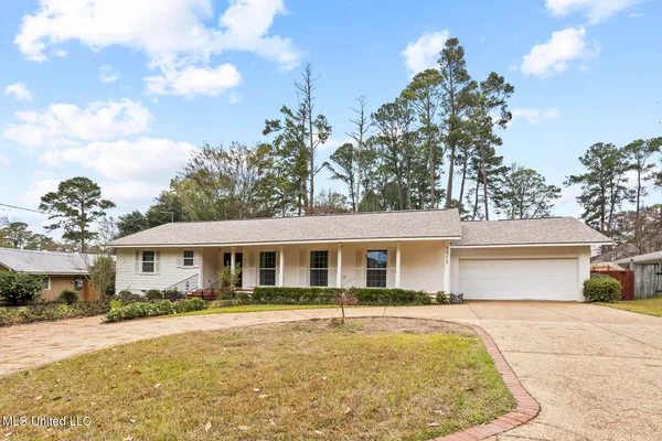 $450,000 | 1512 Eastover Drive, Jackson, MS 39211