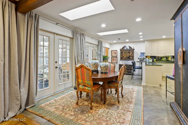 $450,000 | 1512 Eastover Drive, Jackson, MS 39211