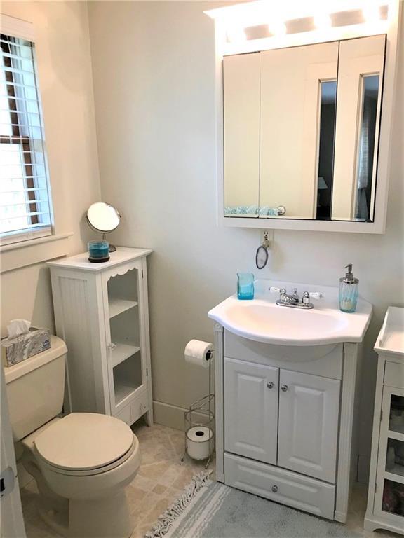 111 Sea Road Kennebunk, ME 04043 - Photo 18 of 24 Attached Bath
