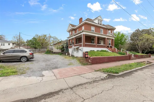 $599,900 | 239 North Middle Street, Cape Girardeau, MO 63701