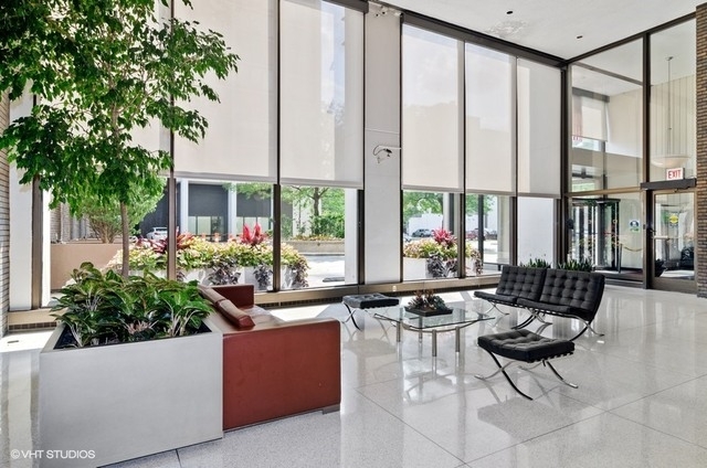 5455 North Sheridan Road, Unit 3111 Chicago, IL 60640 - Photo 11 of 13 Gallery Image 11