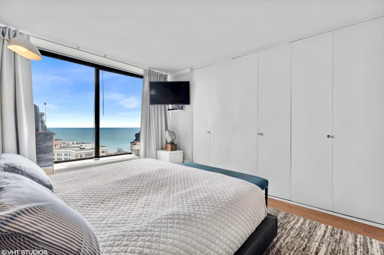 5455 North Sheridan Road, Unit 3111 Chicago, IL 60640 - Photo 7 of 13 Gallery Image 7