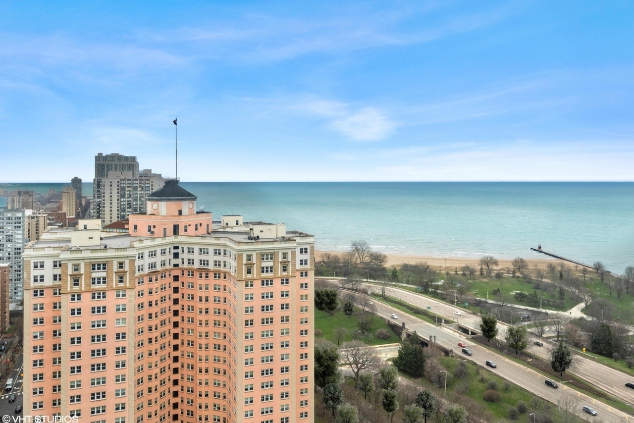 5455 North Sheridan Road, Unit 3111 Chicago, IL 60640 - Photo 9 of 13 Gallery Image 9