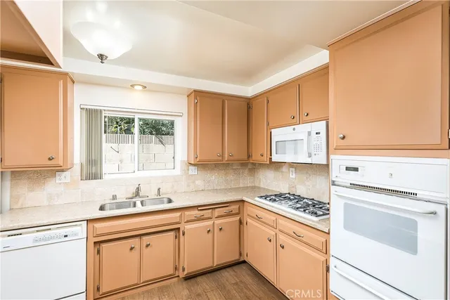 $1,095,000 | 1915 West St Gertrude Place, Santa Ana, CA 92704