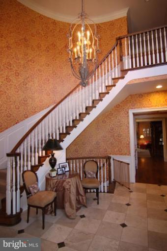 8201 Burning Tree Road Bethesda, MD 20817 - Photo 2 of 29 Entrance / Foyer