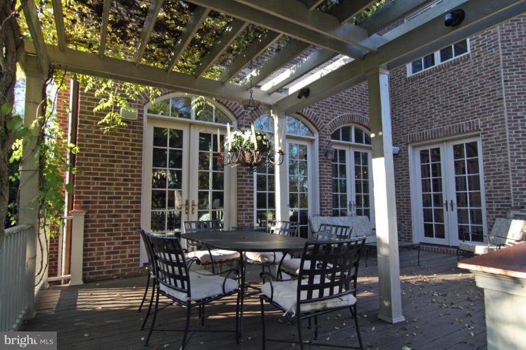 8201 Burning Tree Road Bethesda, MD 20817 - Photo 23 of 29 Unique #1