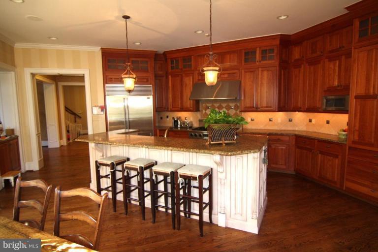 8201 Burning Tree Road Bethesda, MD 20817 - Photo 5 of 29 Kitchen