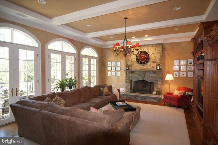 8201 Burning Tree Road Bethesda, MD 20817 - Photo 7 of 29 Family Room