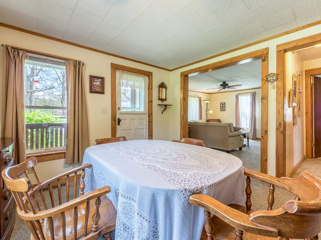 18521 Madden Road Churubusco, IN 46723 - Photo 11 of 31 Gallery Image 11