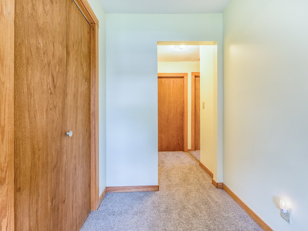 18521 Madden Road Churubusco, IN 46723 - Photo 19 of 31 Gallery Image 19