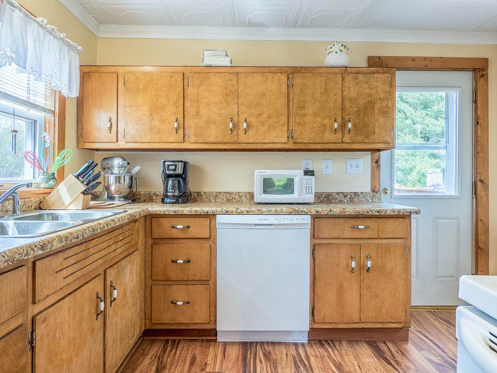 18521 Madden Road Churubusco, IN 46723 - Photo 4 of 31 Gallery Image 4