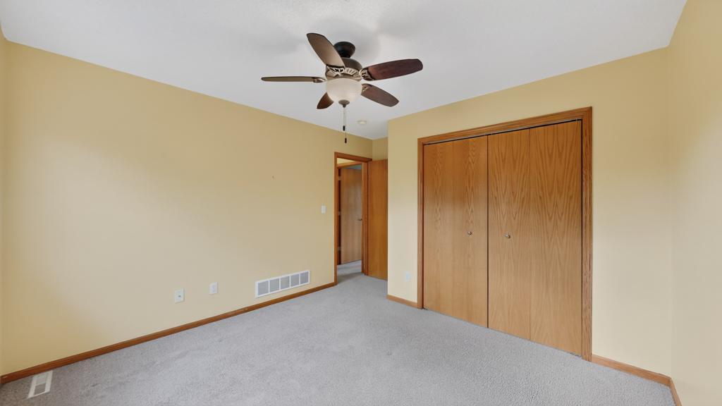 5806 48 Avenue Northwest Rochester, MN 55901 - Photo 31 of 48