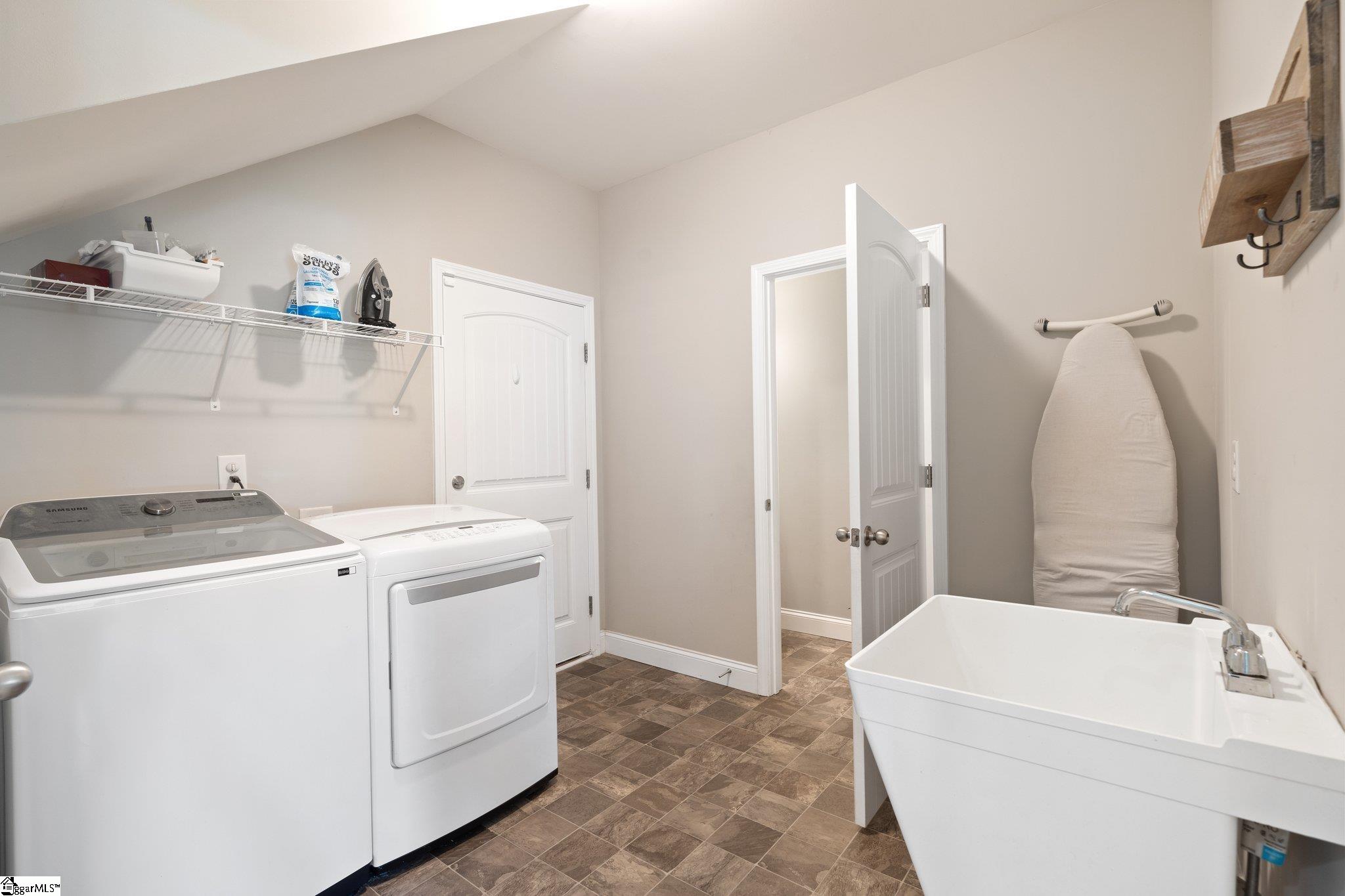 343 Waters Road Taylors, SC 29687 - Photo 27 of 36