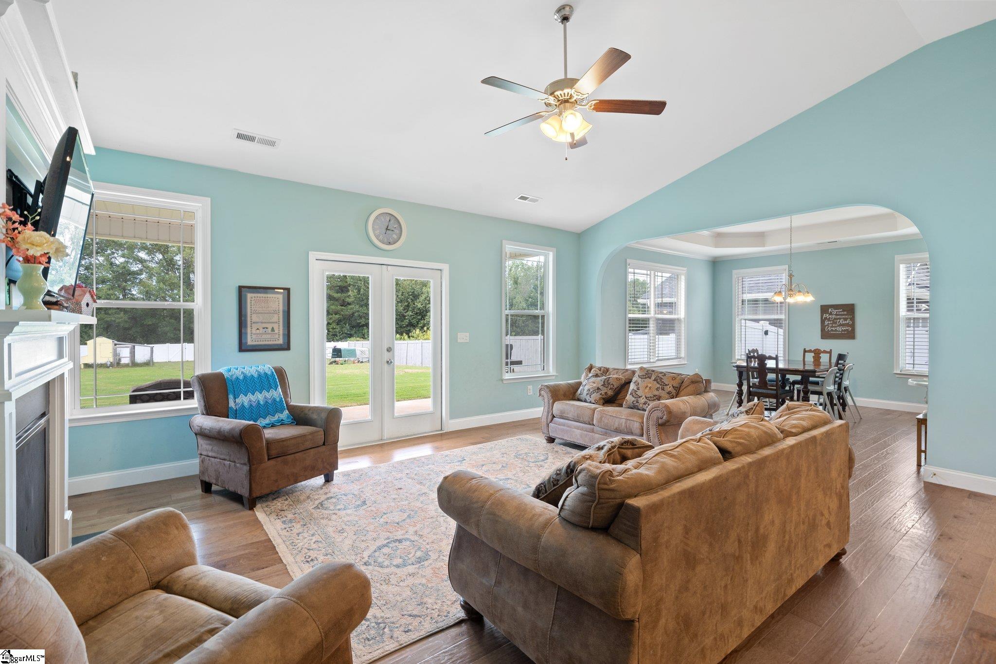 343 Waters Road Taylors, SC 29687 - Photo 5 of 36