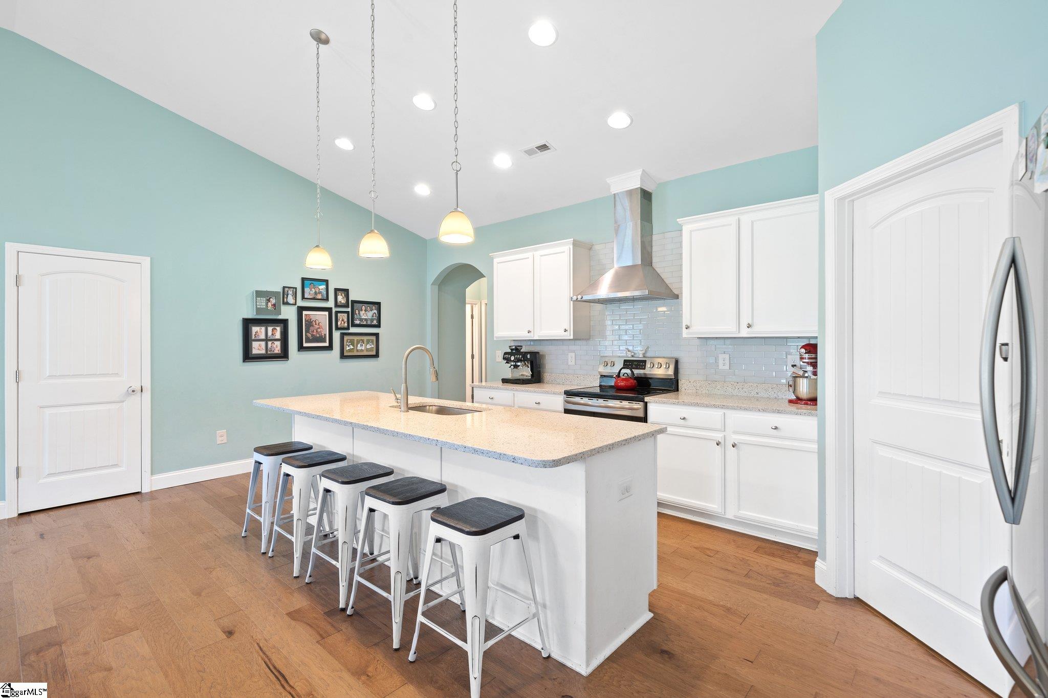 343 Waters Road Taylors, SC 29687 - Photo 9 of 36