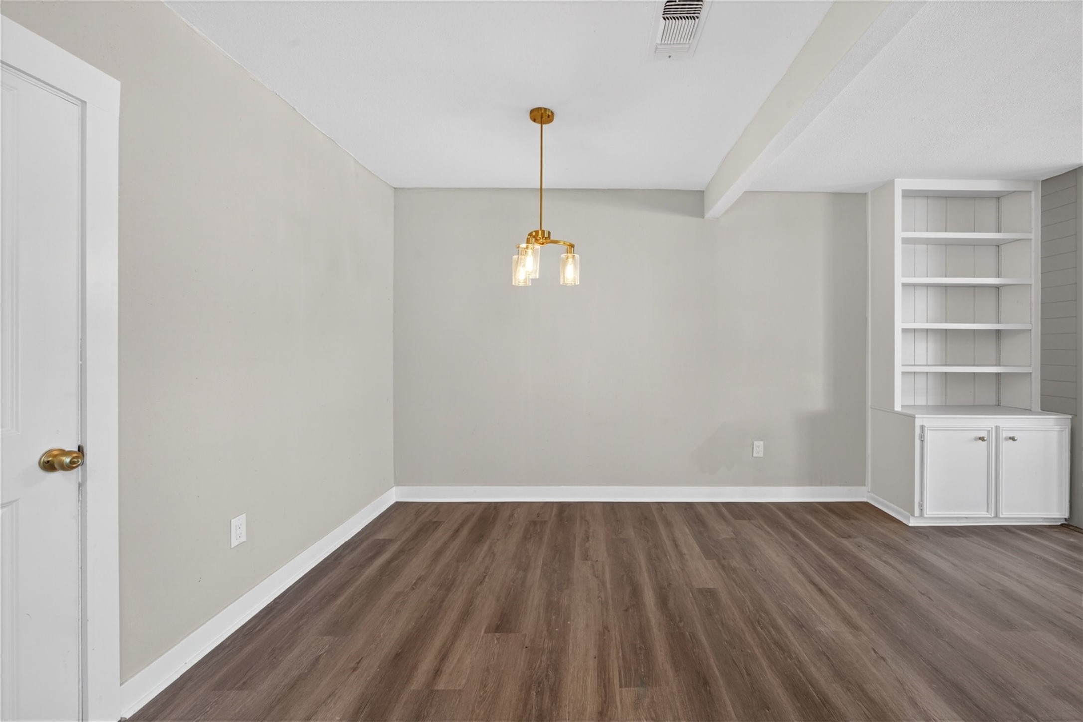 920 Nottingham Drive Angleton, TX 77515 - Photo 11 of 29