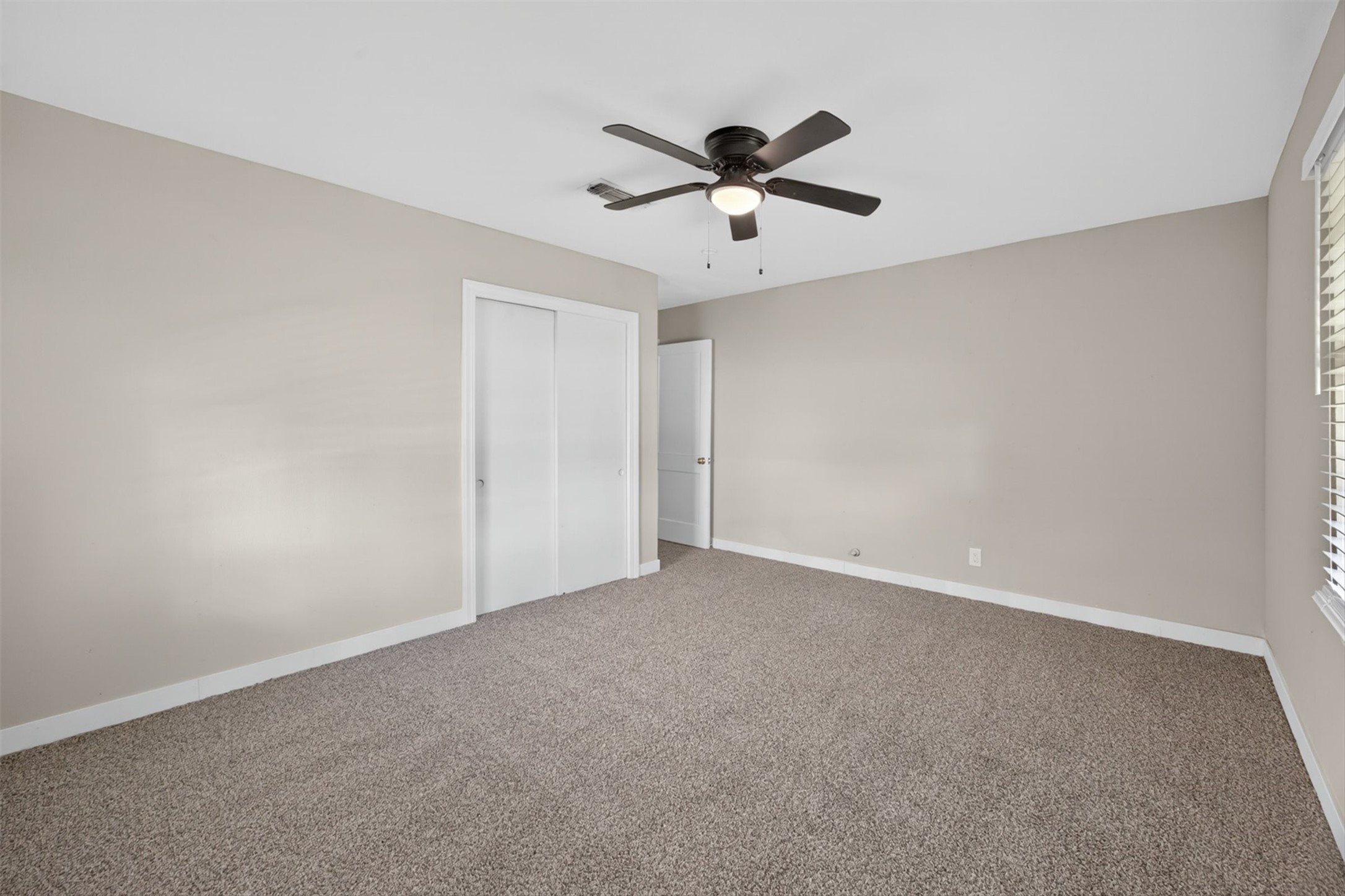 920 Nottingham Drive Angleton, TX 77515 - Photo 20 of 29