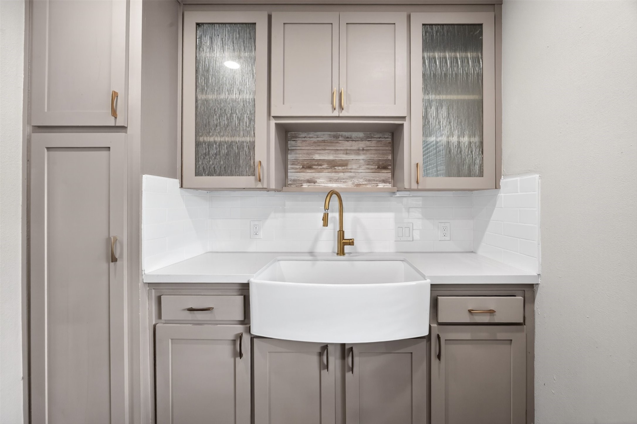 920 Nottingham Drive Angleton, TX 77515 - Photo 3 of 29