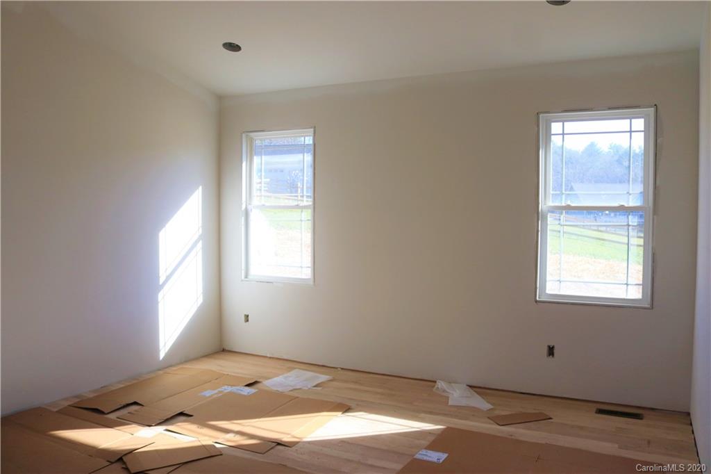 306 Walnut Ridge Lane Weaverville, NC 28787 - Photo 14 of 48 Gallery Image 14