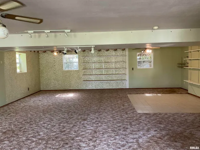 $269,900 | 12 Hickory Road, Nashville, IL 62263