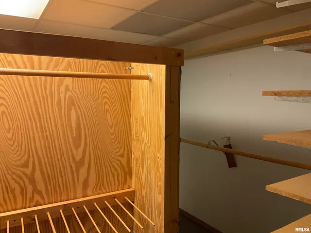 $269,900 | 12 Hickory Road, Nashville, IL 62263