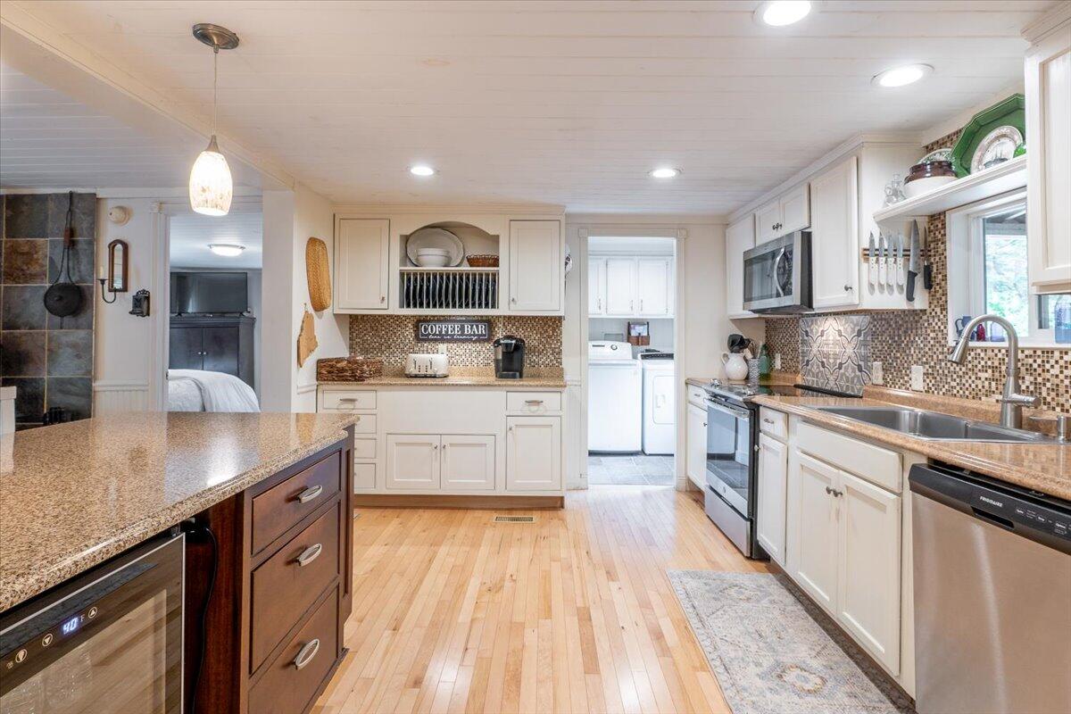 25 Pineview Ridge Road Boothbay, ME 04537 - Photo 10 of 36