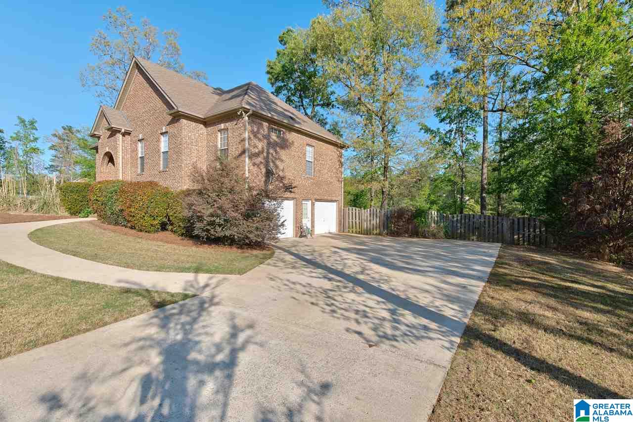 405 Sunset Lake Circle Chelsea, AL 35043 - Photo 2 of 40