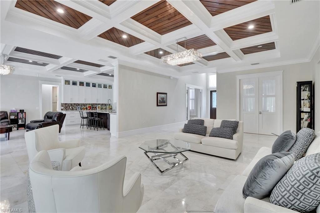 582 15th Street Southwest Naples, FL 34117 - Photo 12 of 49 Gallery Image 12