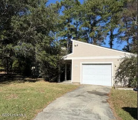$1,475 | 502 West Hilltop Court, Jacksonville, NC 28546