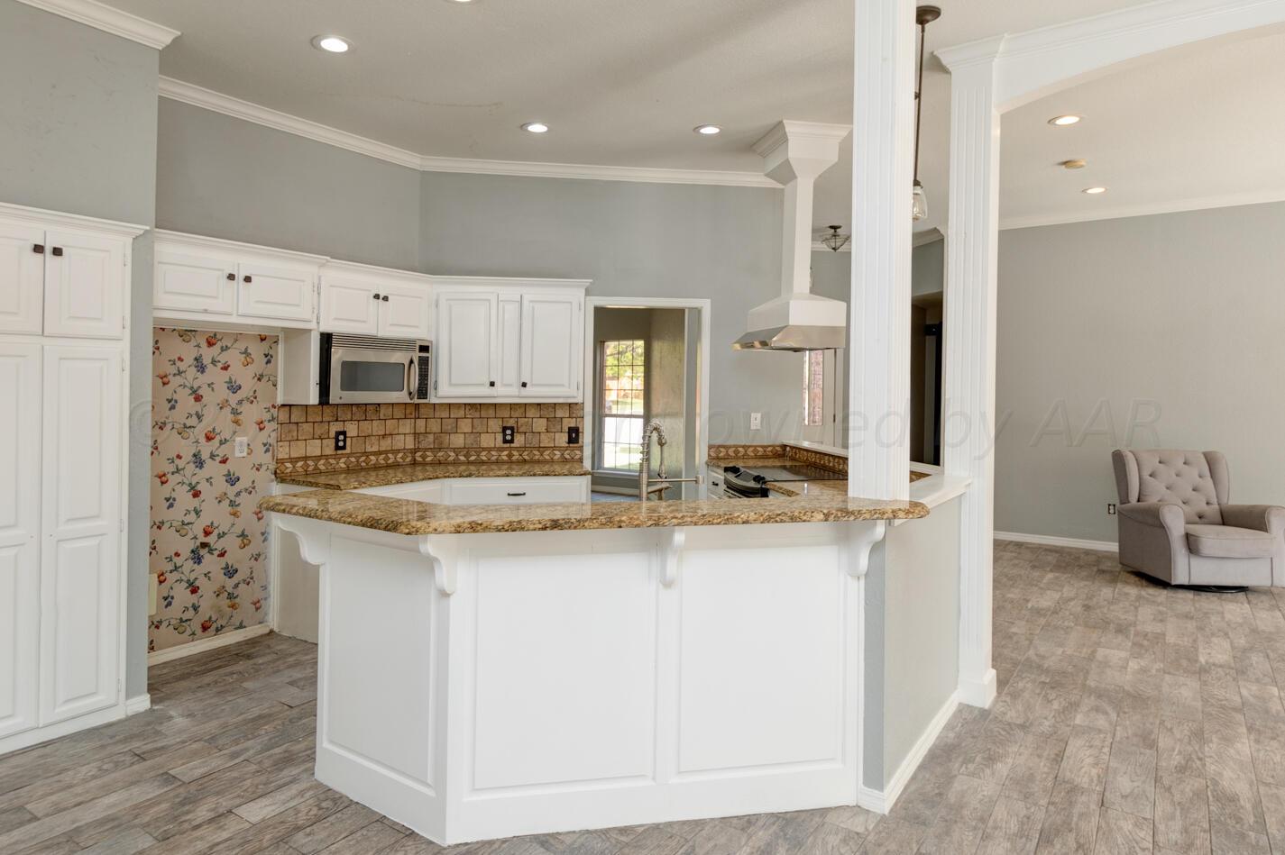8101 Sheldon Road Amarillo, TX 79119 - Photo 8 of 24 Kitchen