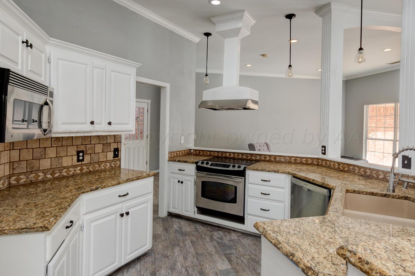 8101 Sheldon Road Amarillo, TX 79119 - Photo 9 of 24 Kitchen-View 2