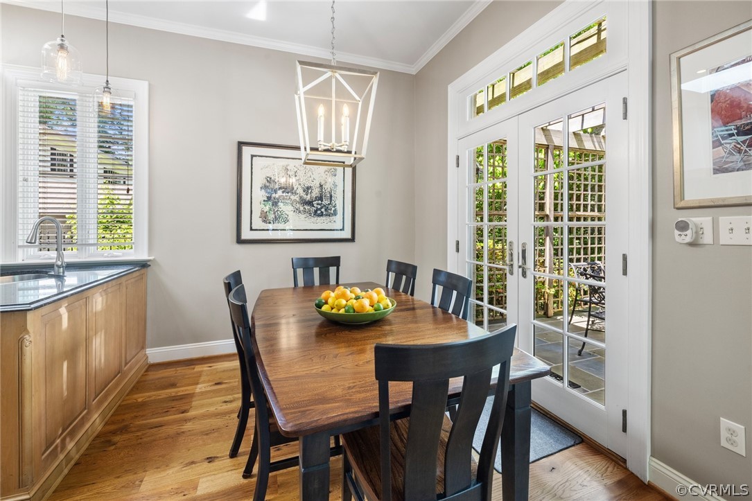 7215 Riverside Drive Richmond, VA 23225 - Photo 14 of 42 a dining room with furniture and window