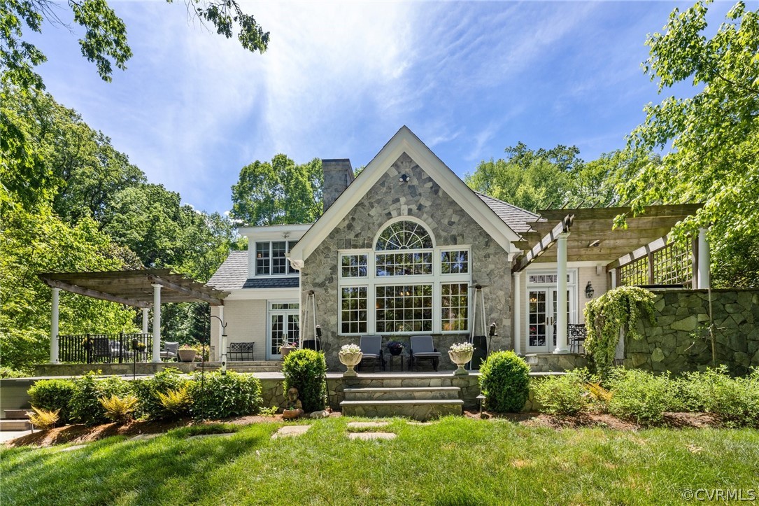 7215 Riverside Drive Richmond, VA 23225 - Photo 42 of 42 a front view of a house with a yard