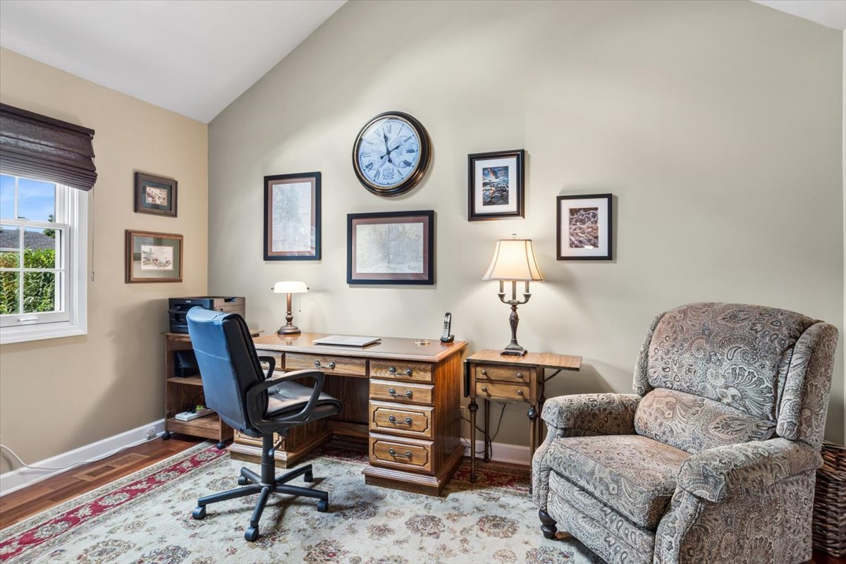 2237 Keim Road Naperville, IL 60565 - Photo 10 of 26 Gallery Image 10