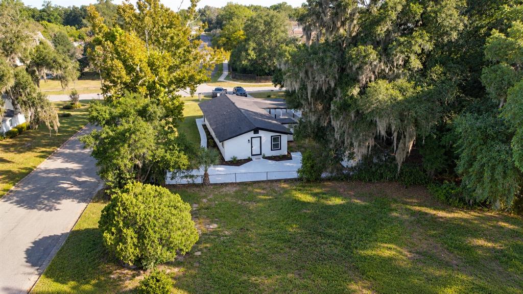 334 West Beresford Road DeLand, FL 32720 - Photo 13 of 16 Gallery Image 13