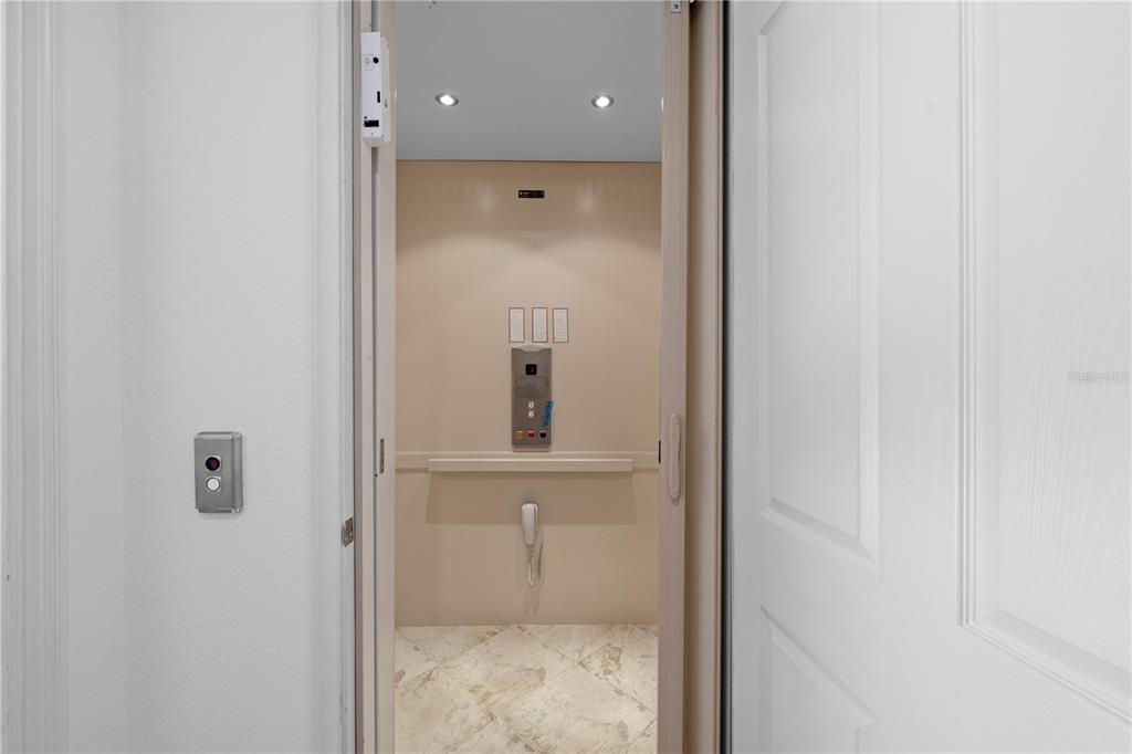 1139 Riverscape Street, Unit 2 Bradenton, FL 34208 - Photo 41 of 69