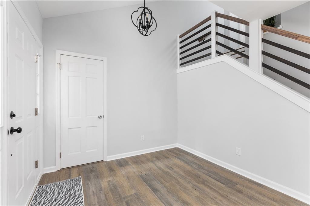 7751 Dean Road Indianapolis, IN 46240 - Photo 2 of 33