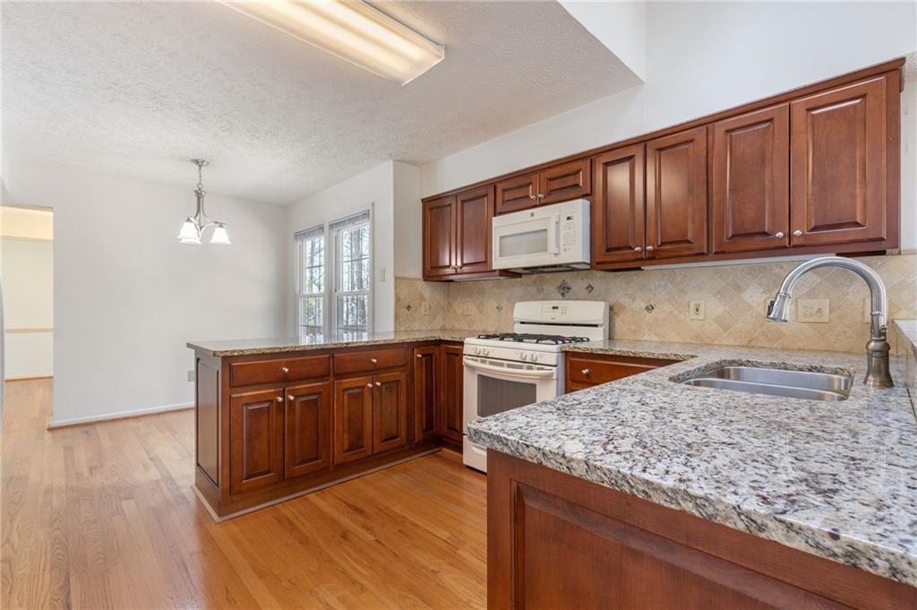 4085 Fastnet Lane Duluth, GA 30096 - Photo 12 of 40