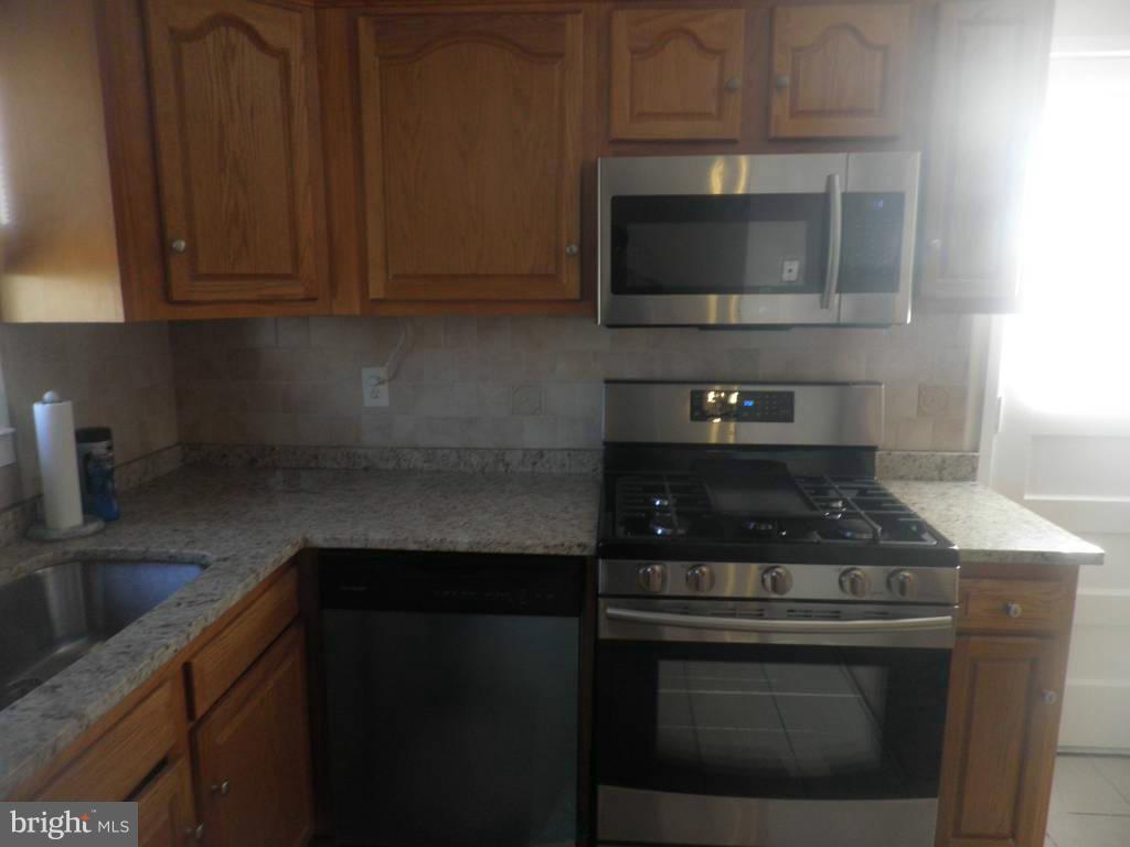 1023 Crosby Road Catonsville, MD 21228 - Photo 6 of 29 Kitchen