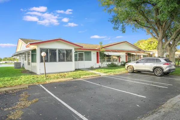 $245,000 | 8547 Northwest 12th Street, Unit A182, Plantation, FL 33322
