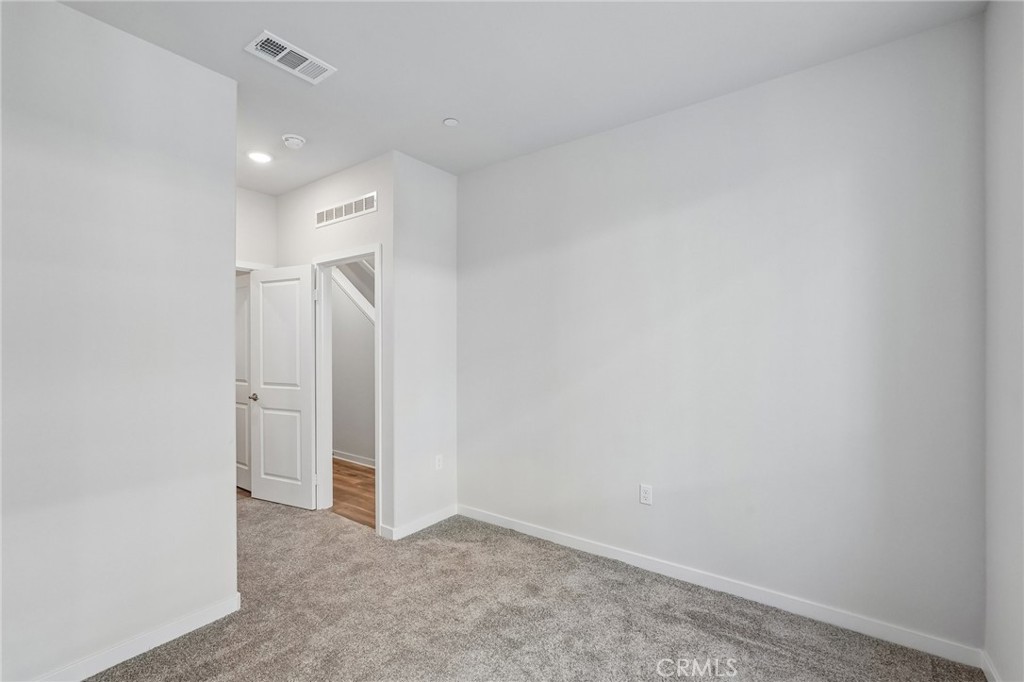 9542 Hannah Way Riverside, CA 92503 - Photo 23 of 35